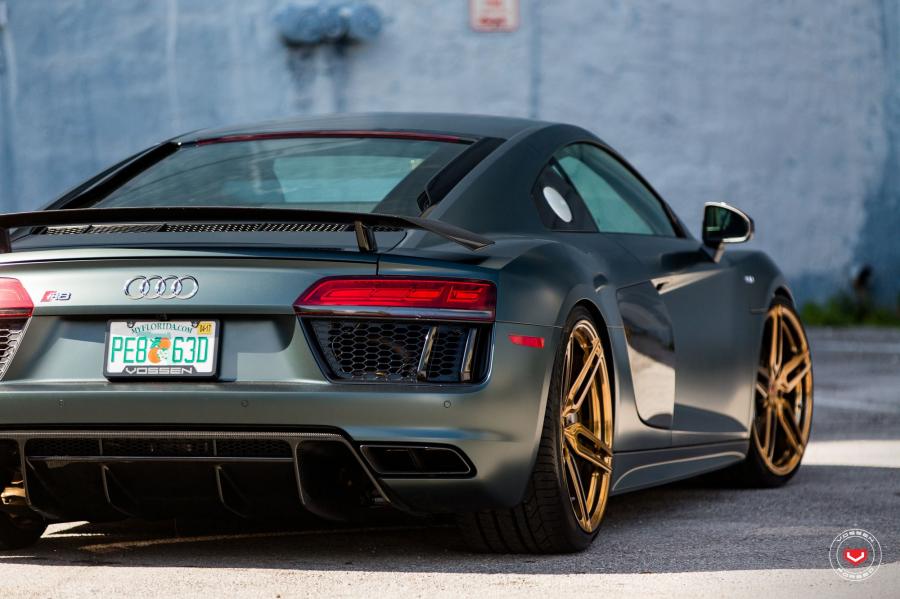  Audi R8 V10 on Vossen Wheels (HC-1) 2016 года  (фото 30 из 47)